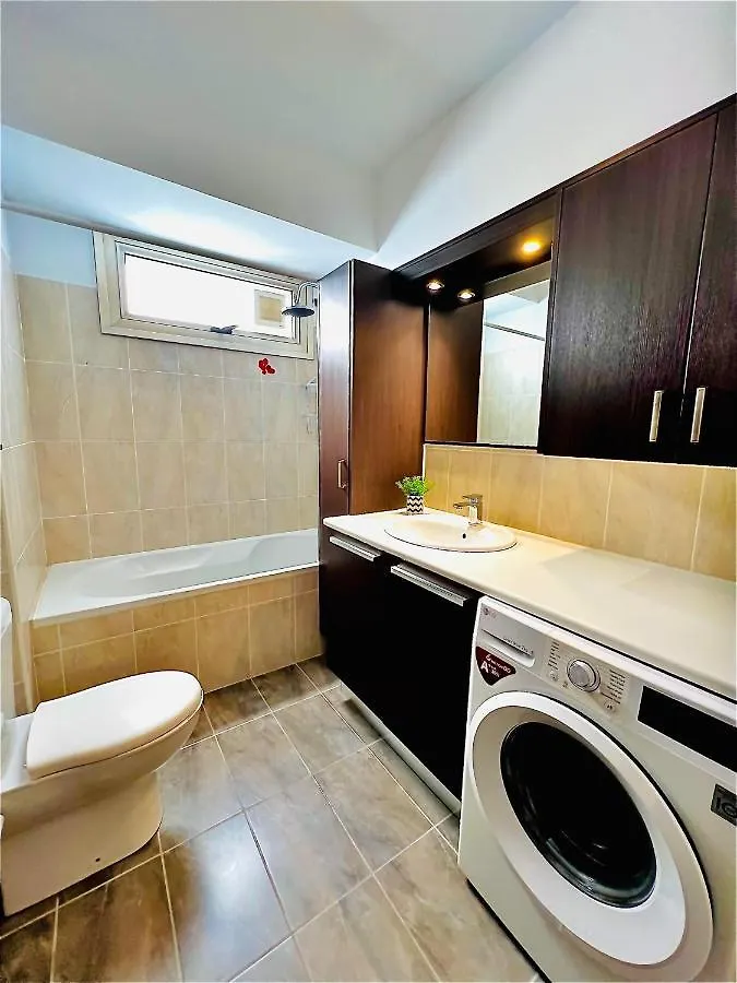 Nuna 102 Apartment Larnaca